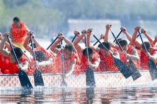 电讯报：利物浦计划今夏和萨拉赫就未来进行谈话